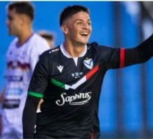Vélez aplastó a Armenio y avanzó en Copa Argentina