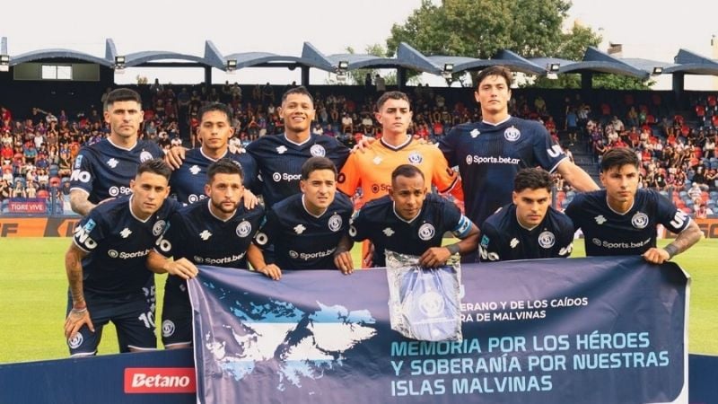 Independiente Rivadavia frente a Bolívar