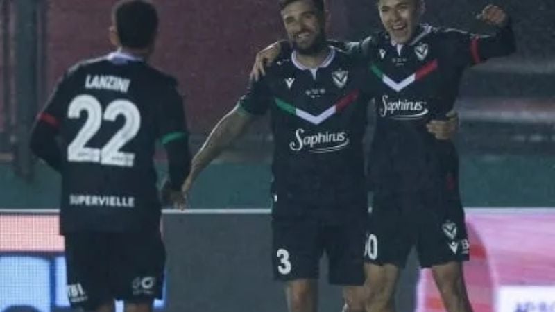 Vélez aplastó a Armenio y avanzó en Copa Argentina