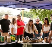 El mercado que se mueve: productos locales y servicios llegan al barrio Luis Franco