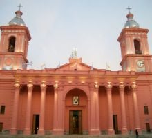 La Catedral se prepara para las fiestas y suspende misas de la tarde