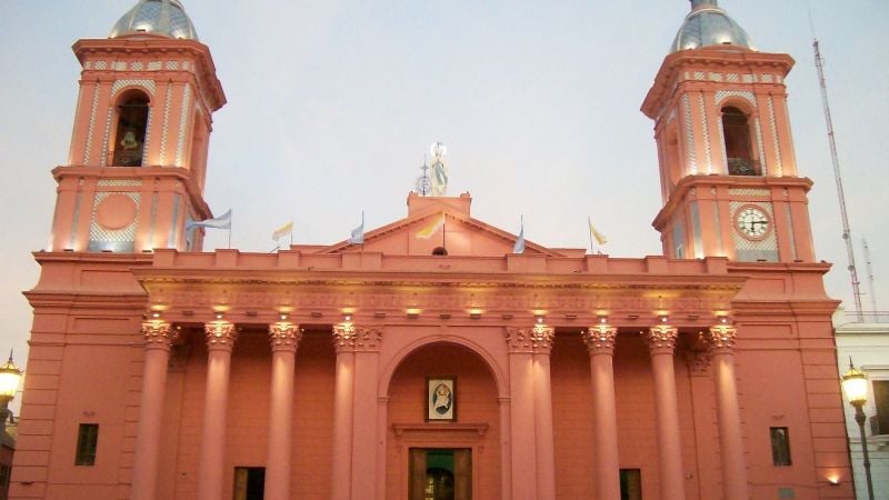 La Catedral se prepara para las fiestas y suspende misas de la tarde