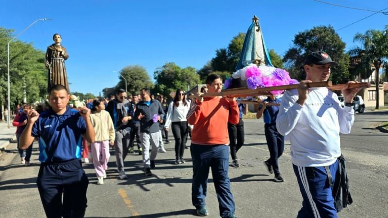 En el marco del Bicentenario de Fray Mamerto Esquiú realizaron la 5° peregrinación policial a Piedra Blanca