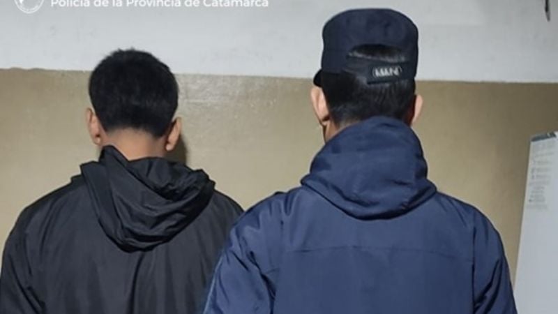Discutió con su pareja, impidió que se baje del auto y terminó preso