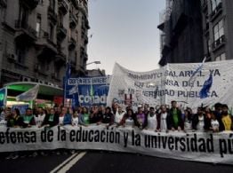 Cuánto cobran los docentes universitarios en mayo 2026 y cuál fue la pérdida desde noviembre 2023