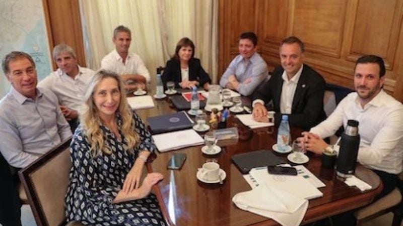 Sin Caputo, la mesa política ordenó la agenda legislativa en medio de tensiones internas