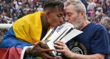 “Riquelme me puede llamar, no le cierro las puertas”