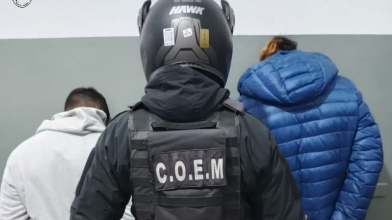 Intentaron robar en una plaza y terminaron detenidos en plena madrugada