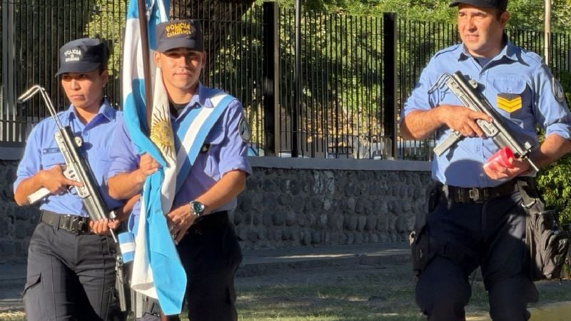 Estudiantes realizaron la promesa de lealtad a la Constitución en Fray Mamerto Esquiú