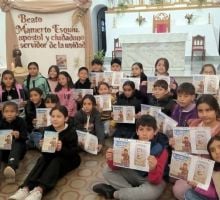 Niños de Londres celebraron al Beato Mamerto Esquiú