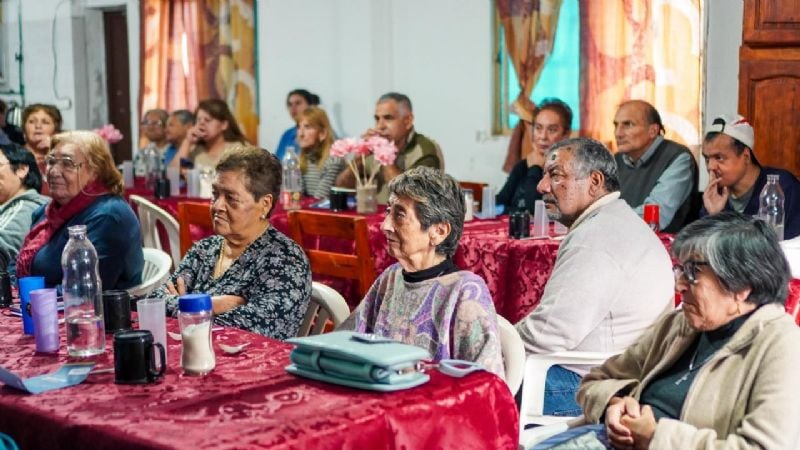 “No te creas el cuento” ya alcanzó a más de 140  adultos mayores en el Valle Central