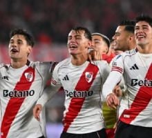 Inédito River plagado de pibes propios