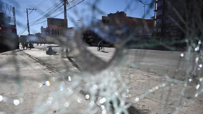Crisis en Bolivia; La Paz sigue bloqueada