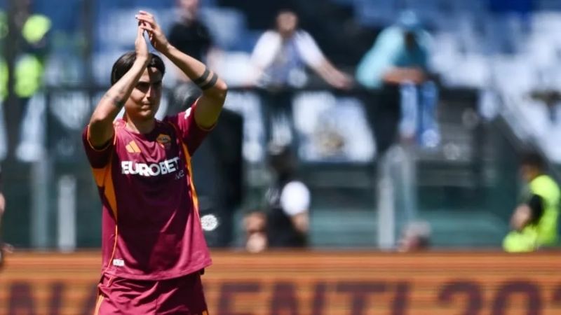 Dybala, ovacionado en triunfo clave de Roma