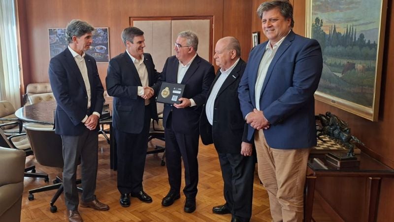 El Gobernador se reunió con autoridades Automóvil Club Argentino