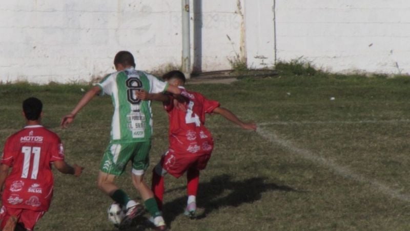 El CAI goleó al “Santo” y es escolta en la Zona 1 Norte