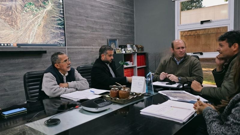 Avanza una obra clave para conectar Villa Vil y mejorar caminos en Andalgalá