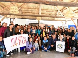Importante convocatoria en talleres de teñido textil con pigmentos naturales