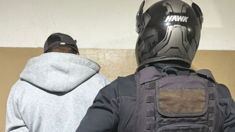 Empleado detenido por presunto ilícito en su trabajo