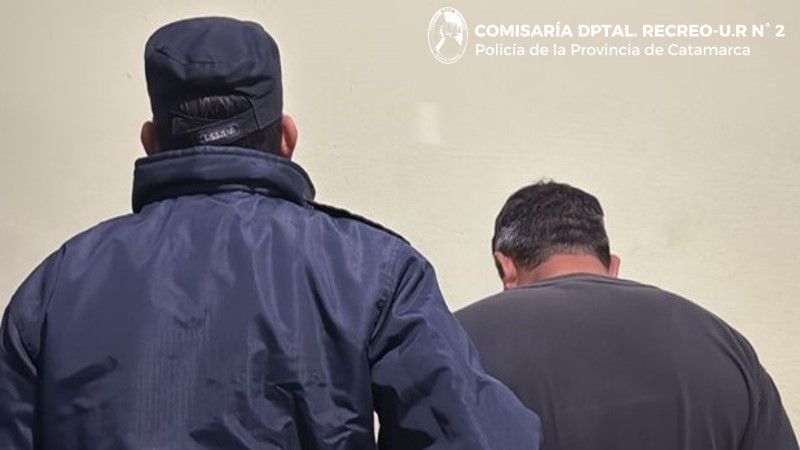Cayó tras huir de un choque: secuestran un auto en La Paz