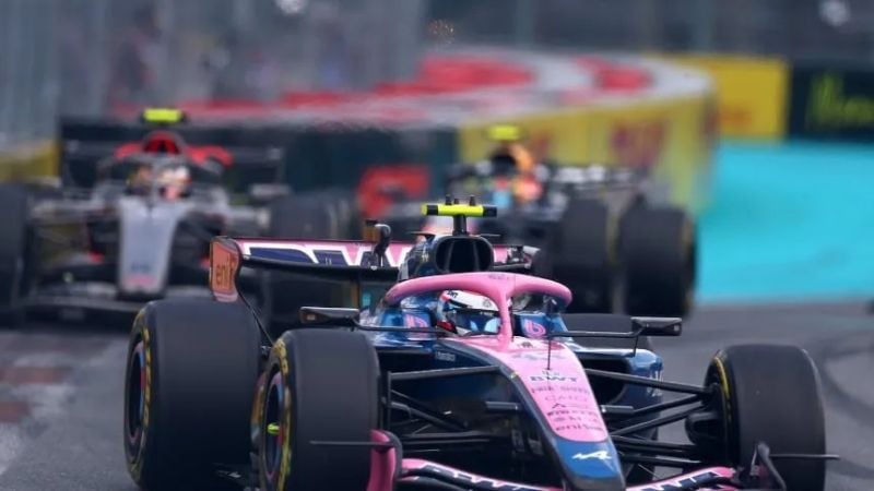 Antonelli hizo la pole y Colapinto mantuvo el “8”