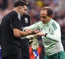 Impactante revelación de Dibu: "Me rompí el dedo":