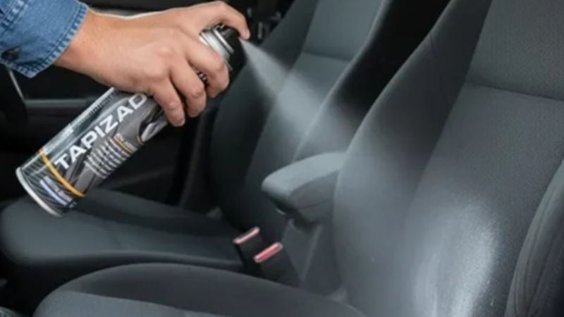 La ANMAT prohibió el uso doméstico de un “Limpia Tapizados”