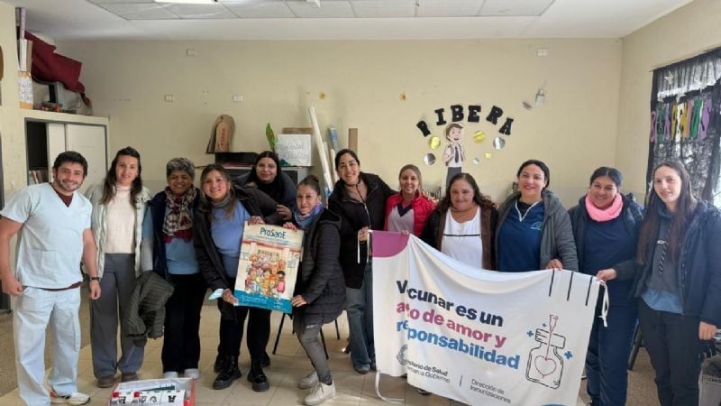Avanza el control sanitario y vacunación de alumnos en la Escuela Rivera del Valle