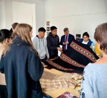 Artesanos de la Ruta del Telar se capacitan en Francia en diseño y oficios textiles