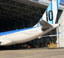 Aerolíneas Argentinas cancela vuelos al Mundial por falta de demanda y costos récord