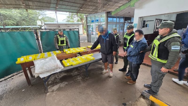 Descubren casi 113 kilos de cocaína escondidos en un camión cisterna