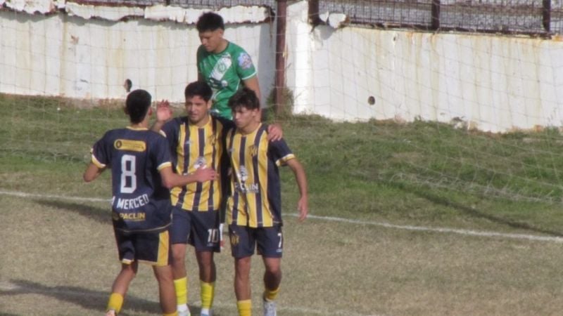 Obreros y “Defe” golearon en el Anual chacarero