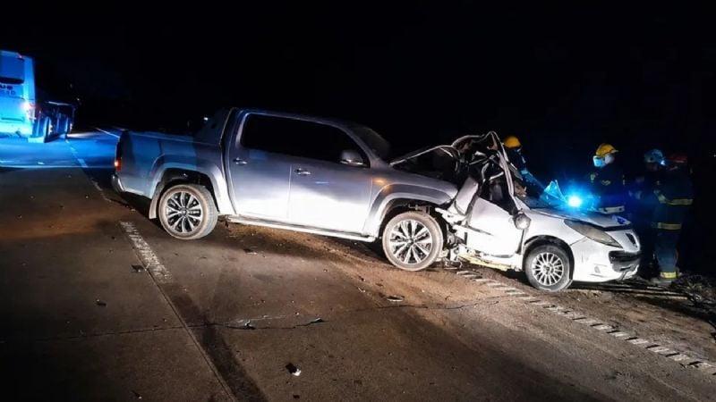 Una familia entera fue destruida en segundos por un brutal choque
