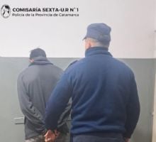Lo señalaron por entrar a una casa a robar y terminó detenido en plena calle