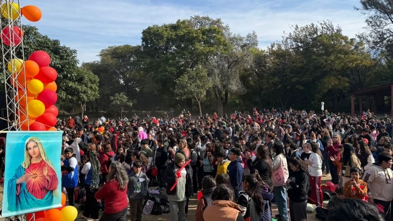 Más de 400 chicos de Confirmación celebraron Pentecostés en la Casa Natal del Beato Esquiú