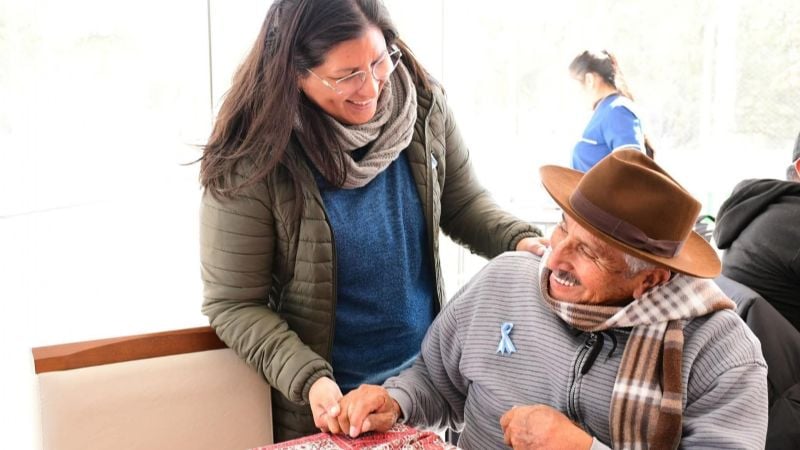 Celebración patria llena de emoción en el Hogar del Adulto Mayor de Santa María