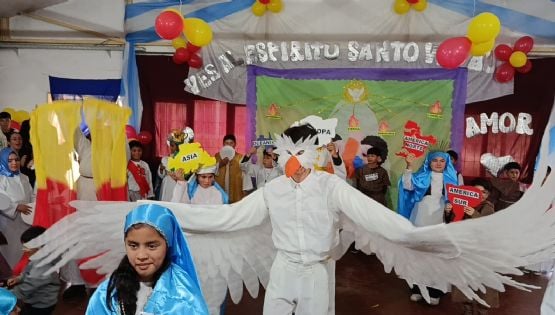 Muestra de Pentecostés en comunidades  de la parroquia Santa Ana y San Joaquín
