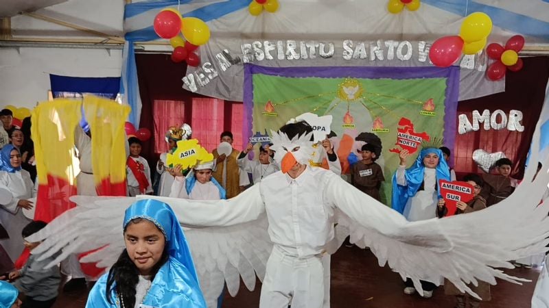 Muestra de Pentecostés en comunidades  de la parroquia Santa Ana y San Joaquín