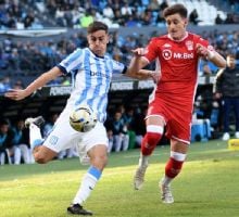 Racing y Huracán clasificaron, casi de lástima
