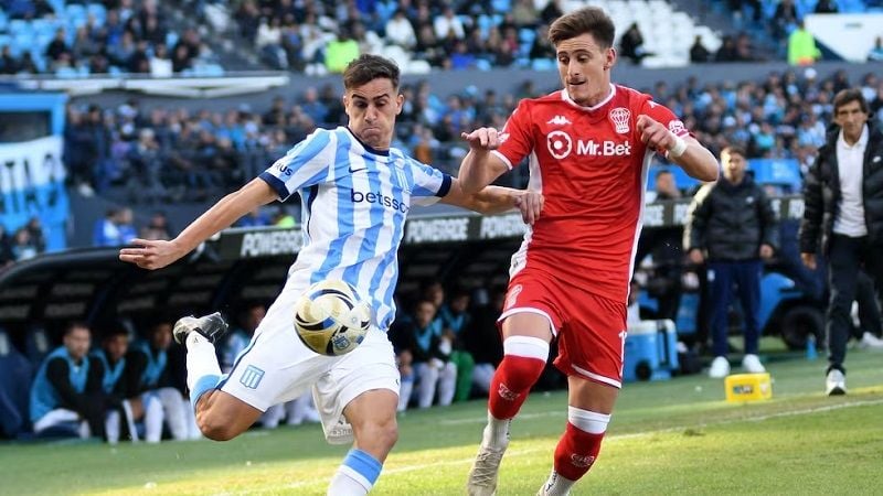 Racing y Huracán clasificaron, casi de lástima