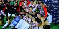 LOS JUGADORES DE Intituto con el 
