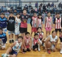 Posiciones de Minibásquet y Femenino