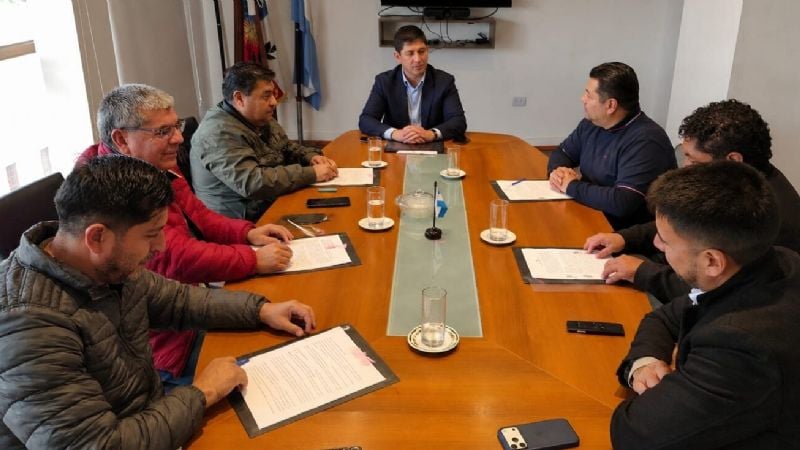 Provincia amplía el transporte estudiantil y busca garantizar el acceso a la educación