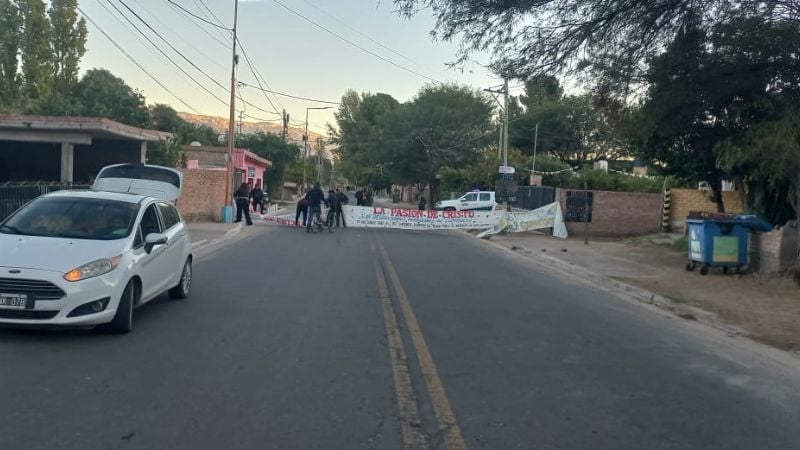 Corte sobre Ruta 40: alumnos terciarios exigen el inicio inmediato de clases
