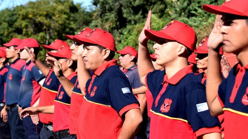Valle Viejo celebró el egreso de nuevos bomberos voluntarios y la puesta en valor del cuartel chacarero
