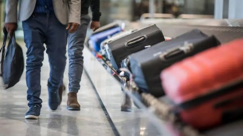 Aerolíneas Argentinas eliminó el equipaje de mano gratuito de su tarifa base