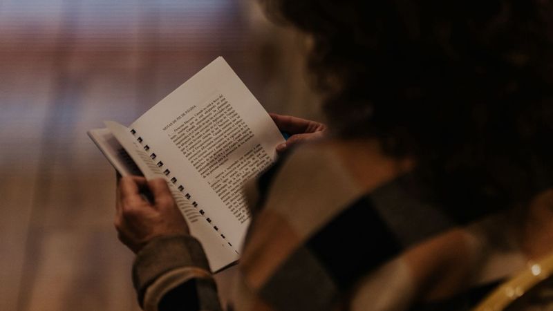 Lanzan el programa "Leemos con vos" para fortalecer la lectura y escritura