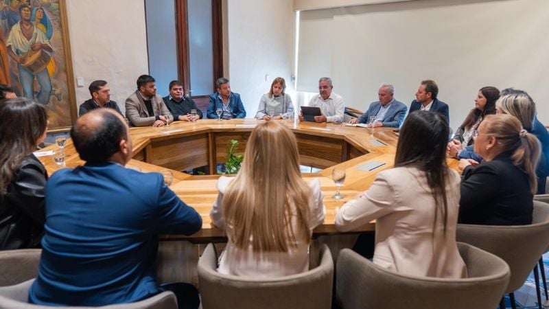 Jalil se reunió con diputados oficialistas