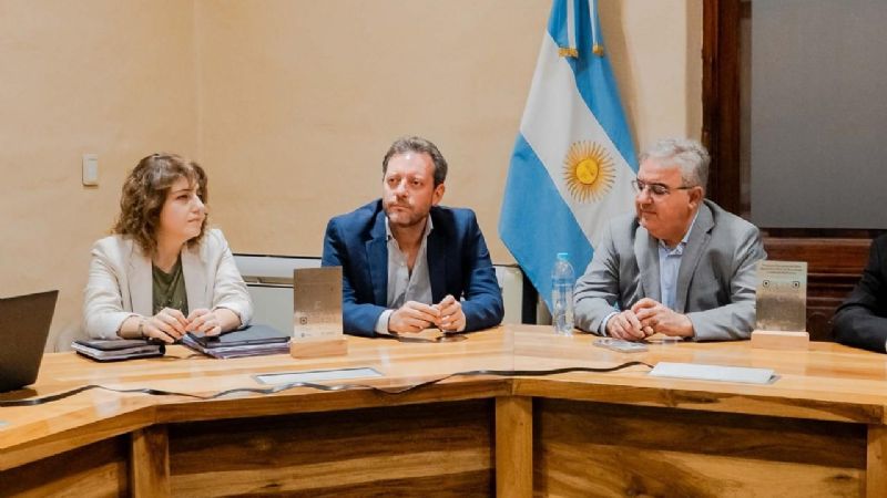 El Gobierno amplía a 500 las becas de formación universitaria junto a la Siglo 21