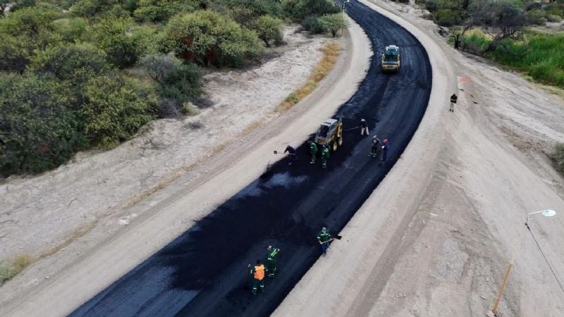 Ejecutan obras viales adyacentes al nuevo puente de Santa María